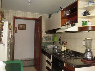 Foto 6 de VENDO APARTAMENTO EN PONTEVEDRA