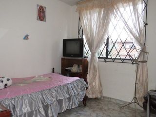 Foto 9 de VENDO APARTAMENTO EN PONTEVEDRA