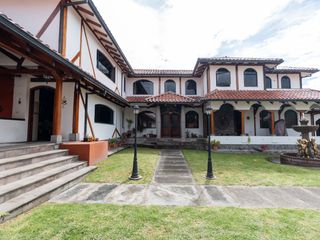 Foto 7 de $495.000 - Casa de Venta en Mitad del Mundo – Ideal para Vivienda, Hosteria o Restaurante