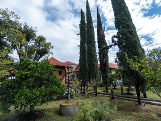 Foto 44 de $495.000 - Casa de Venta en Mitad del Mundo – Ideal para Vivienda, Hosteria o Restaurante