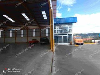 Foto 5 de Bodega de alquiler en la Autopista Cuenca Azogues cerca del descanso. Zhullin. Zona estratégica