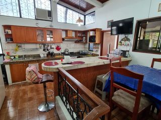 Foto 13 de Venta casa en Urdesa Norte, Norte de Guayaquil, 5 habitaciones