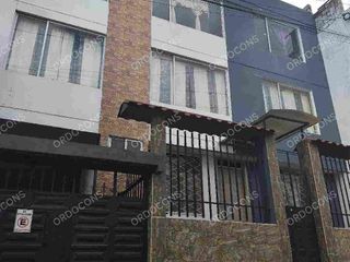 Foto 1 de Casa Rentera en venta Latacunga