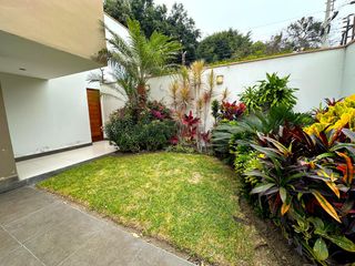 Foto 3 de VENTA DE CASA EN URB. LAS MAGNOLIAS SURCO