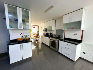 Foto 9 de VENTA DE CASA EN URB. LAS MAGNOLIAS SURCO