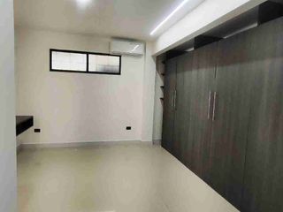 Foto 13 de Urdesa Norte Casa recién remodelada 3 dormitorios un a planta con garaje excelentes  acabados!! Para oficina o vivienda