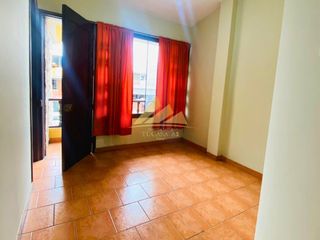 Foto 15 de Vendo Hermosa Casa de 3 pisos ubicado en Urb. El Pinar, Comas