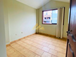 Foto 19 de Vendo Hermosa Casa de 3 pisos ubicado en Urb. El Pinar, Comas