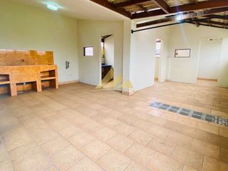 Foto 22 de Vendo Hermosa Casa de 3 pisos ubicado en Urb. El Pinar, Comas