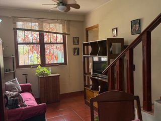 Foto 8 de Venta De Casa De 3 Pisos Con Proyección Y Excelente Ubicación