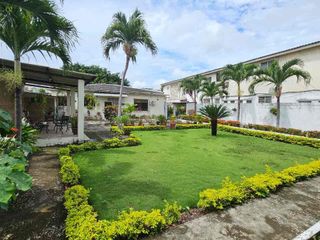 Foto 1 de URDESA CENTRAL, Vendo Hemrosa Casa 1 planta, 3 dormitorios, $290.0000