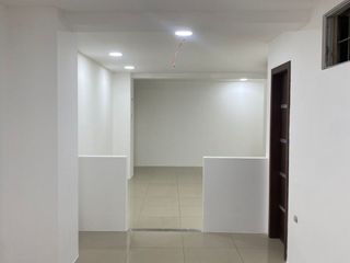 Foto 11 de Centro Machala Amplio Local Comercial