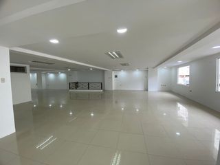 Foto 8 de Centro Machala Amplio Local Comercial