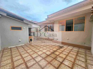 Foto 12 de Rento Casa 4 dormitorios en Cuenca 2 garajes patio y jardin Puertas del Sol Ideal l Restaurantes Cafetería o Vivienda