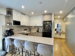 Foto 5 de VENDO FINO DEPARTAMENTO - IMPECABLE - 2 DORMITORIOS - VISTA INTERNA - 2 COCHERAS - MIRASIDRO - EXCLUSIVA ZONA CERCA A LA CLÍNICA AMERICANA