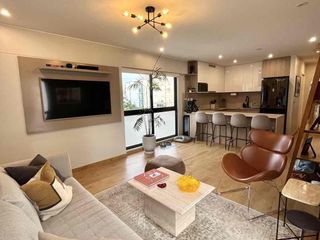 Foto 1 de VENDO FINO DEPARTAMENTO - IMPECABLE - 2 DORMITORIOS - VISTA INTERNA - 2 COCHERAS - MIRASIDRO - EXCLUSIVA ZONA CERCA A LA CLÍNICA AMERICANA