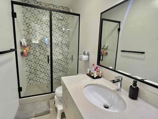 Foto 15 de VENDO FINO DEPARTAMENTO - IMPECABLE - 2 DORMITORIOS - VISTA INTERNA - 2 COCHERAS - MIRASIDRO - EXCLUSIVA ZONA CERCA A LA CLÍNICA AMERICANA