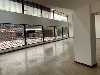 Foto 8 de Local comercial amplio en renta sector la Mariscal