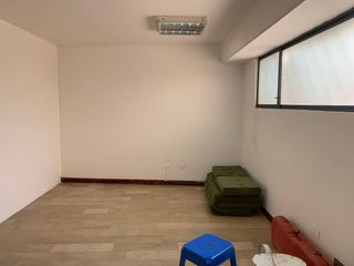 Foto 7 de Local comercial amplio en renta sector la Mariscal