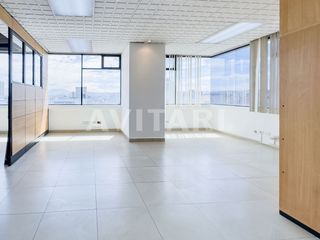Foto 2 de Oficina en venta en La Carolina, con 2 parqueaderos, frente al parque – $75.000