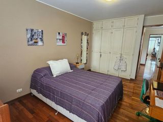 Foto 12 de Miraflores: Venta de Casa de 3 Pisos, con Jardin y Excelente Ubicacion