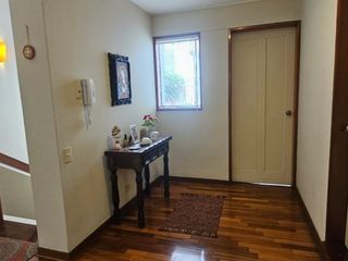 Foto 11 de Miraflores: Venta de Casa de 3 Pisos, con Jardin y Excelente Ubicacion