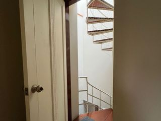 Foto 21 de Miraflores: Venta de Casa de 3 Pisos, con Jardin y Excelente Ubicacion
