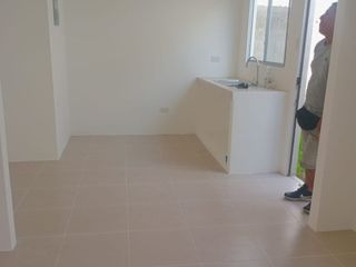 Foto 4 de ALQUILO CASA DE ESTRENO EN GERANIO1 CHONGON