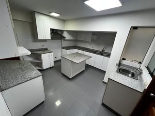 Foto 5 de VENTA DEPARTAMENTO CALLE  MONTE FLOR