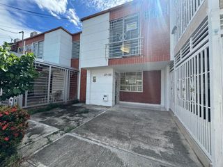 Foto 1 de ARRIENDO CASA DE 2 PISOS, MANZANARES CUARTA ETAPA