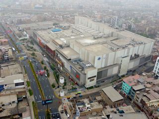 Foto 12 de LOCAL COMERCIAL/VIVIENDA EN ALQUILER, CERCA AL MALL DE SJL