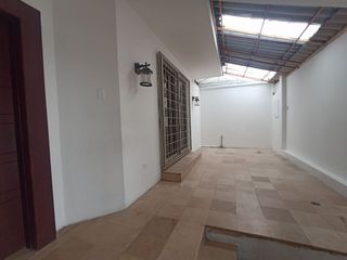 Foto 7 de Alquiler de Casa en Kennedy para Oficinas