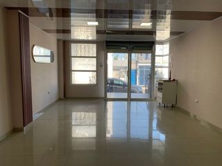 Foto 2 de local comercial de alquiler en manta zona sur bb