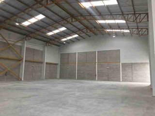 Foto 4 de Rento Excelente Bodega de 745 metros en Norte de Quito en Marianitas