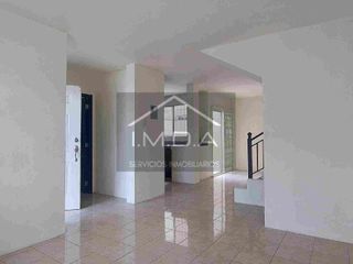 Foto 4 de Se alquila casa esquinera de 3 dormitorios, Mi Lote Villa Bonita, Vía Daule