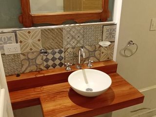 Foto 14 de Vive en una casona modernizada en Villa Giardino.  Amplio parque arbolado.  Panorama.