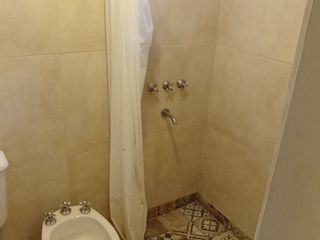Foto 15 de Vive en una casona modernizada en Villa Giardino.  Amplio parque arbolado.  Panorama.