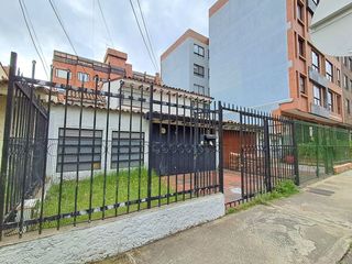 Foto 1 de CASA EN VENTA SECTOR SANTA BARBARA BOGOTA