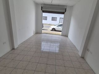 Foto 5 de Local Comercial en Alquiler en la Alborada, Planta Baja, 1 Baño, Norte de Guayaquil