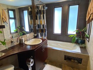 Foto 56 de ¡Hermosa casa en renta con amplios espacios verdes-sector Chaullabamba!