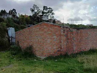 Foto 12 de Venta de Casa en Obrapía, Las Acacias, a 2 cuadras de la Av. Villonaco, Loja - Ecuador