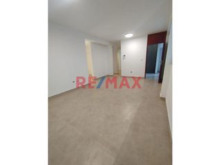 Foto 5 de Venta De Departamento De Estreno En 3Er Piso Con Ascensor//ID: 1143890