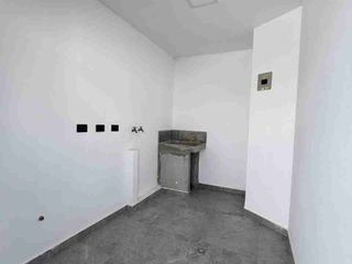 Foto 39 de Venta de Casa de Lujo en Amable María, cerca del Colegio Eugenio Espejo y la clínica CIMA, Loja - Ecuador
