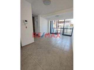 Foto 6 de Venta De Departamento En Quinto Piso De Estreno Con Ascensor//ID:1143896
