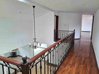 Foto 33 de Urbanización Jacaranda Cumbaya casa renta 600m2 4 habitaciones amplio jardín