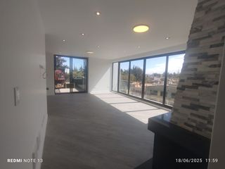 Foto 19 de VENDO HERMOSO PENTHOUSE EN SELVA ALEGRE ACABADOS DE PRIMERA 370M2 MAS AIRES