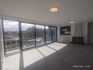 Foto 21 de VENDO HERMOSO PENTHOUSE EN SELVA ALEGRE ACABADOS DE PRIMERA 370M2 MAS AIRES