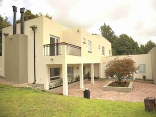 Foto 2 de ARRIENDO VENDO LINDA CASA MODERNA DE 600 M2 YERBABUENA
