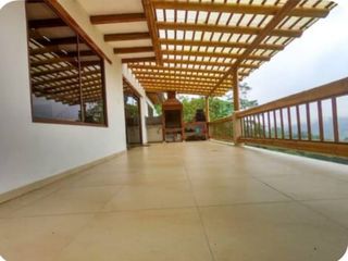 Foto 2 de PEDRO V. MALDONADO, VENDO HERMOSA QUINTA AMOBLADA, VISTA