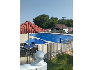 Foto 2 de VENTA CASA CAMPESTRE CONJUNTO CERRADO SECTOR RESACAS EN MELGAR - E.C
